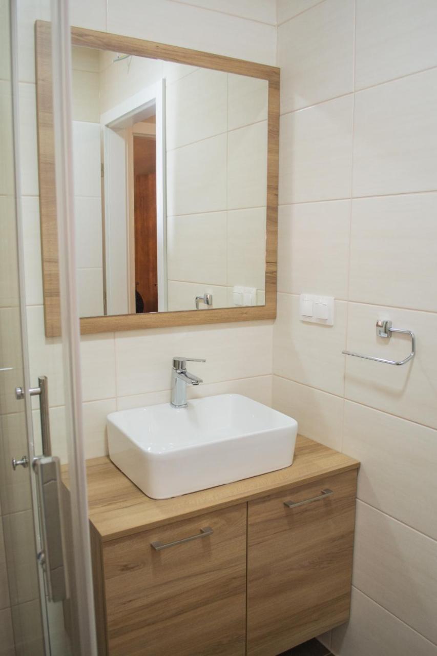 Ozapartments Mostar Bagian luar foto